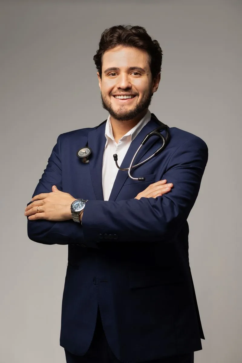 Dr. Daniel Teixeira Machado — Médico Perito